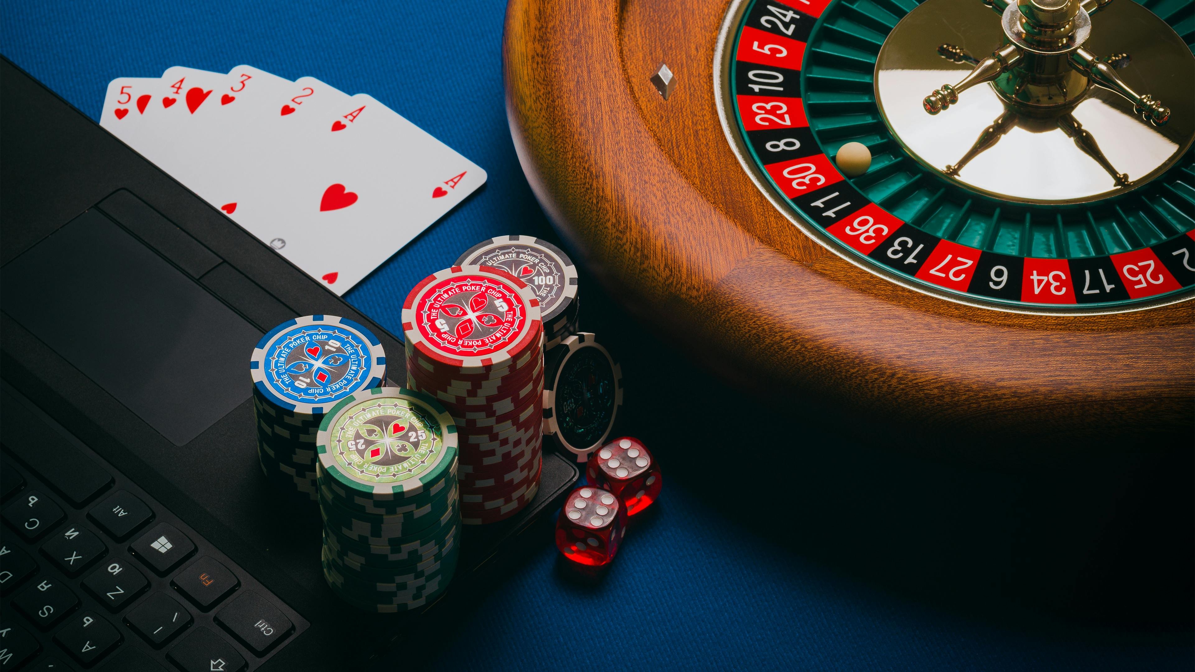 Paito psco app showing roulette table on mobile phone